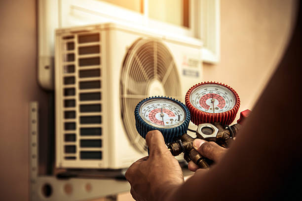 Professional Hvac technician working in Port Elizabeth, NJ